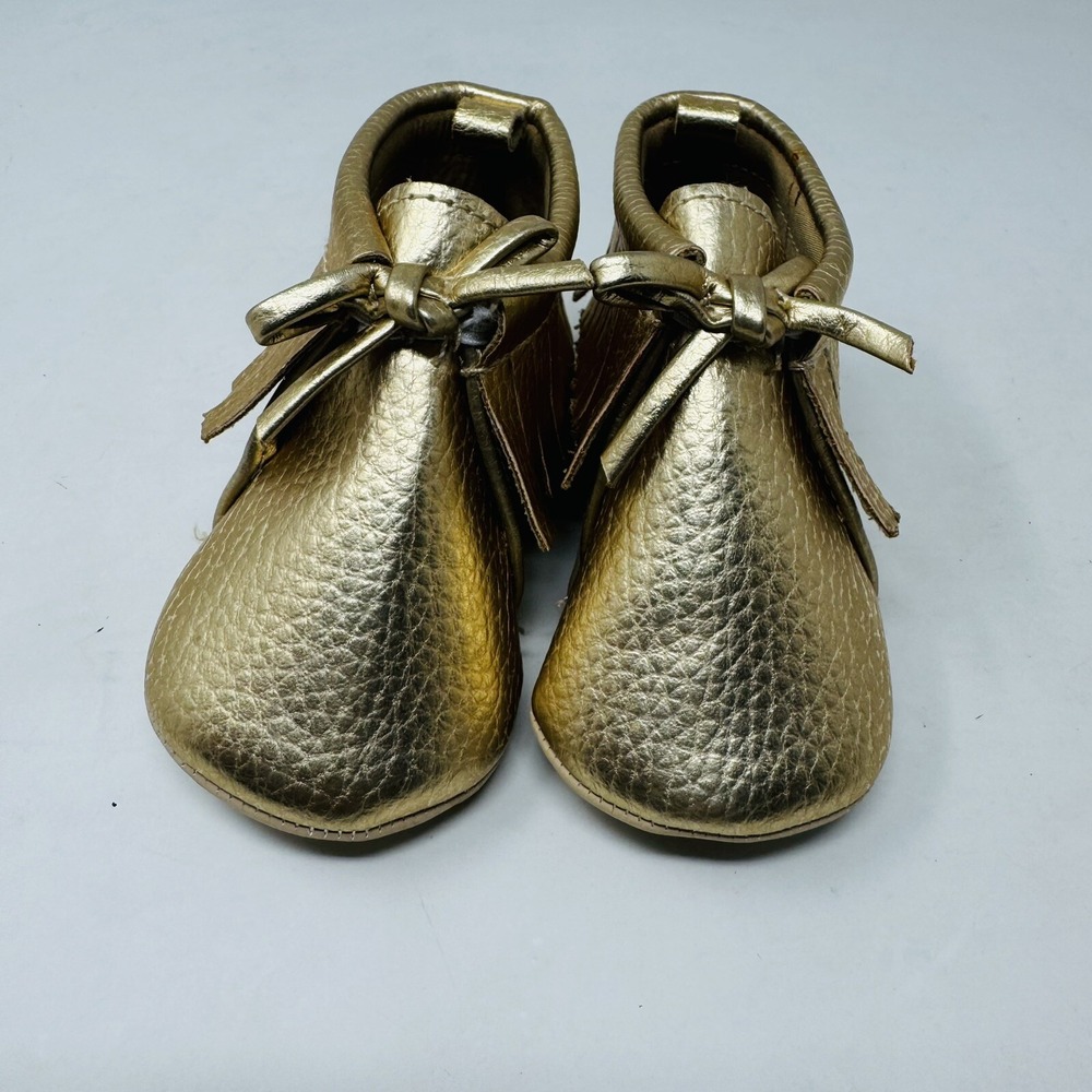 Old Navy Baby Moccasins Gold Metallic Slippers Size 6/12 Months EUC